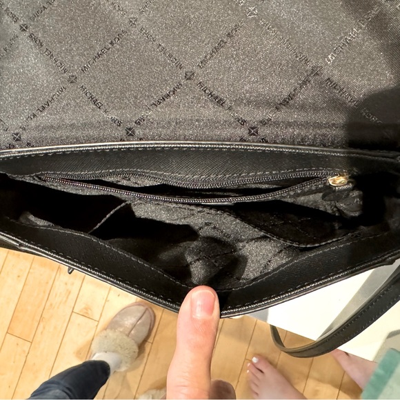 Black Michael Kors Shoulder Purse - Picture 3 of 7